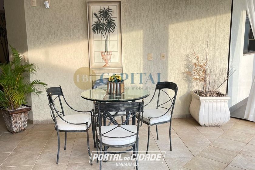 Casa &agrave; venda - 700m&sup2; - Jardim Harmonia