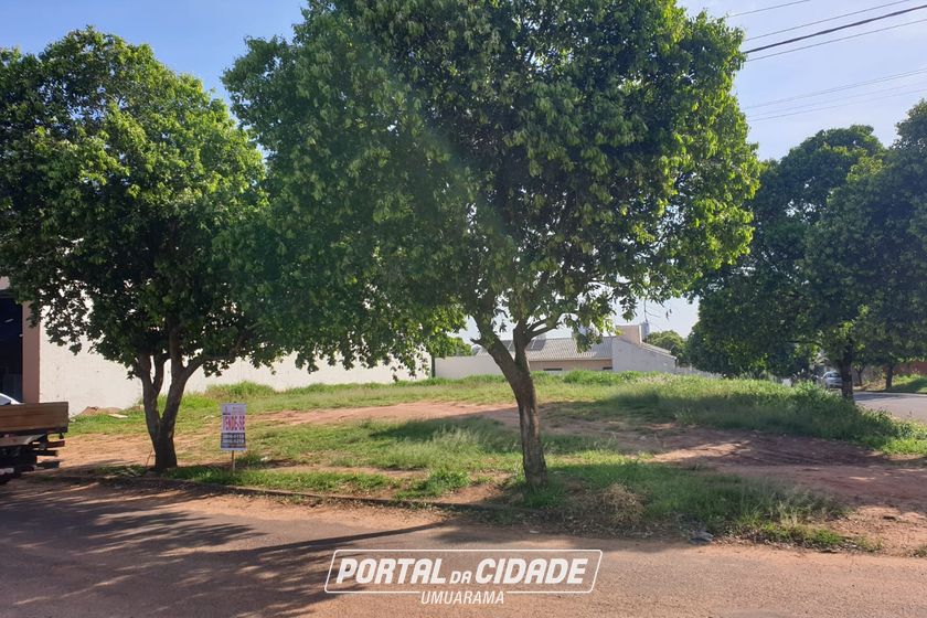 Terreno &agrave; venda - 411m&sup2; - Alto da Paran&aacute;