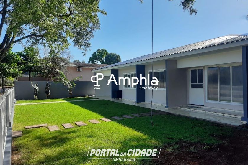 Casa &agrave; venda - 200m&sup2; - Centro