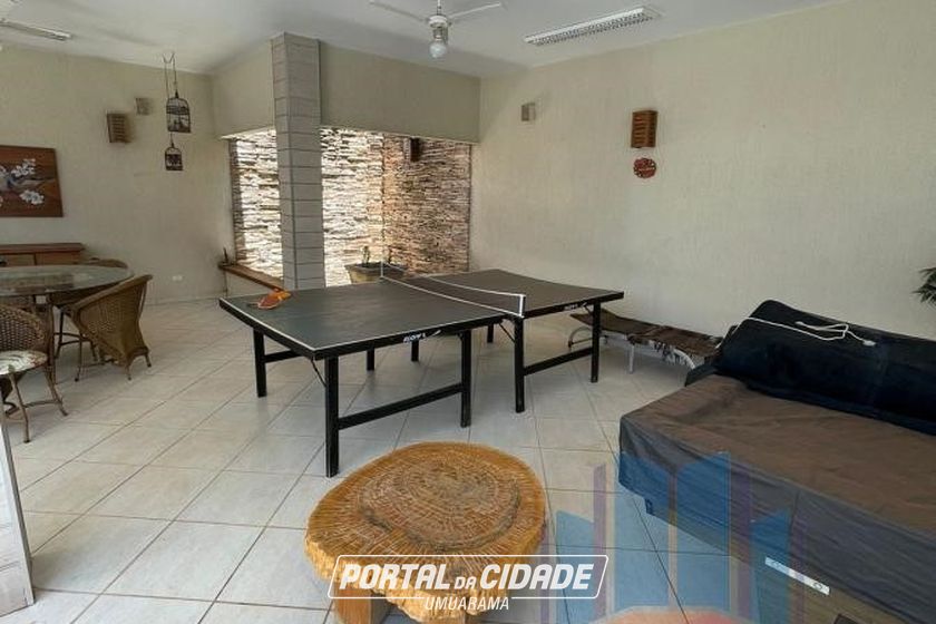 Casa &agrave; venda - 735m&sup2; - Zona Armaz&eacute;m