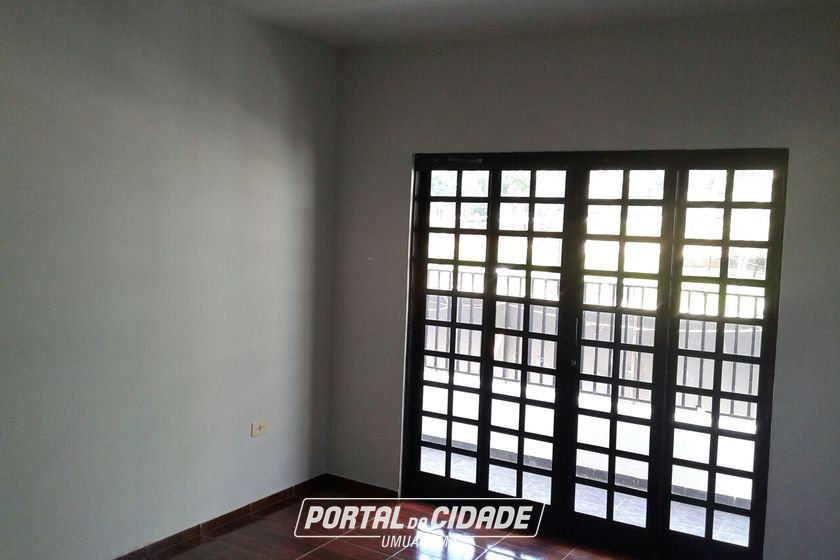 Sal&atilde;o Comercial &agrave; venda - 305m&sup2; - Zona 1