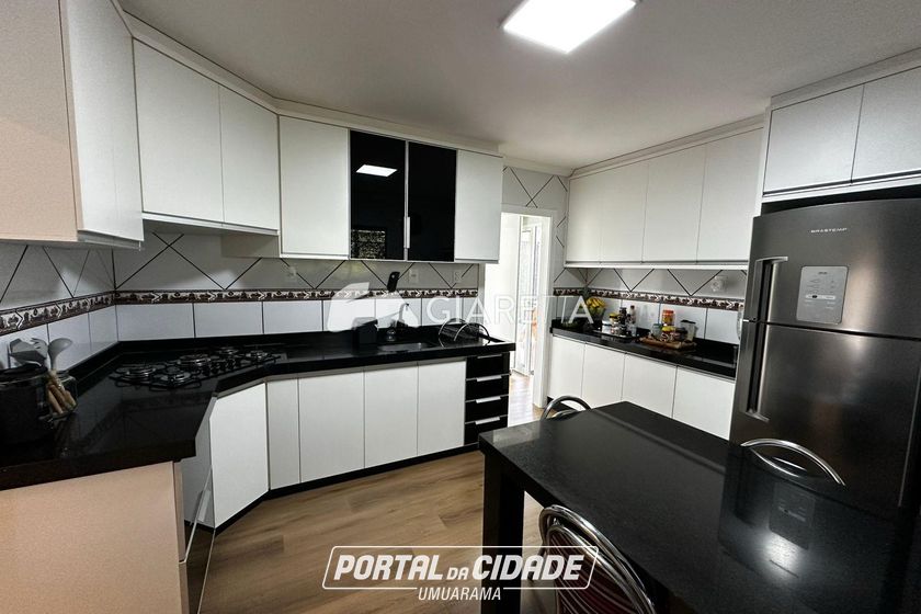 Casa &agrave; venda - 196m&sup2; - JARDIM LA SALLE