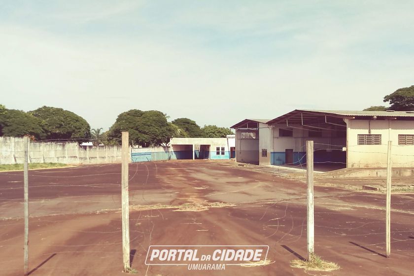 Sal&atilde;o Comercial para alugar - 940m&sup2; - Zona I-a