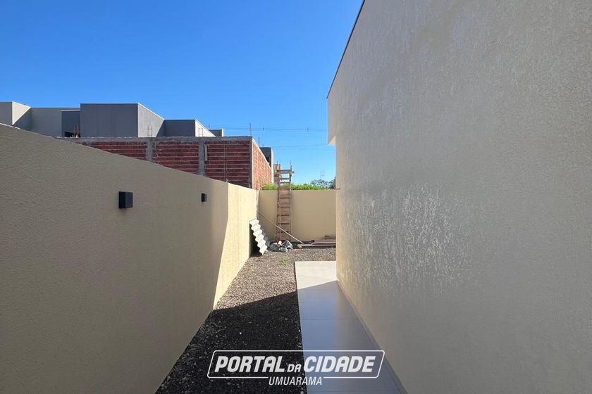 Casa &agrave; venda - 200m&sup2; - Jardim Real