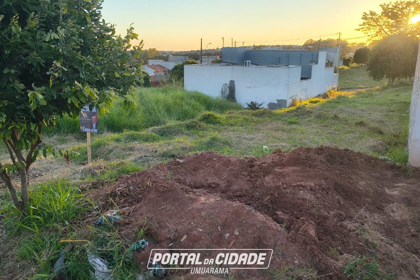 Terreno &agrave; venda - 171m&sup2; - Jardim Colorado