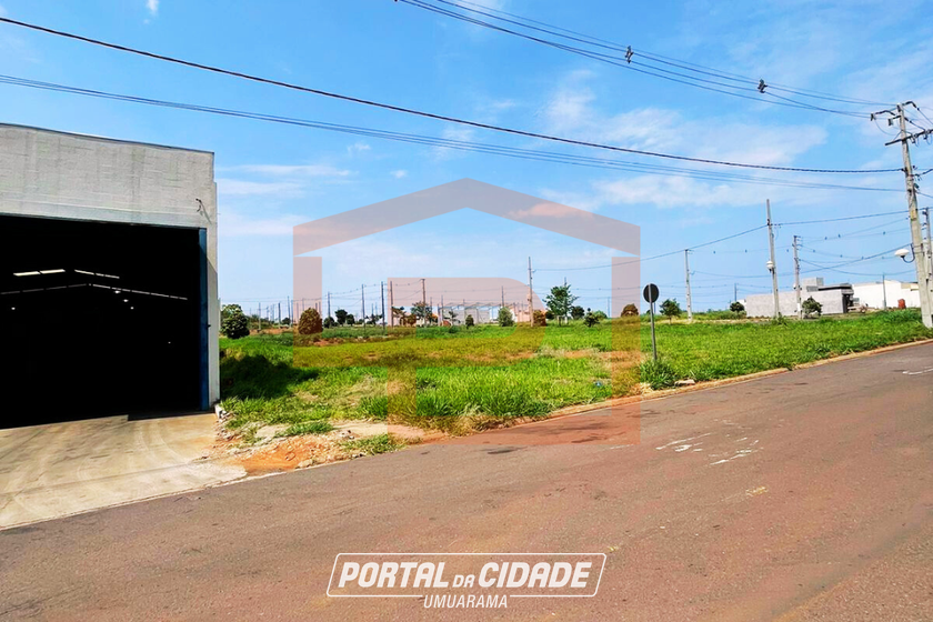 Terreno &agrave; venda - 615m&sup2; - Jardim  Santiago
