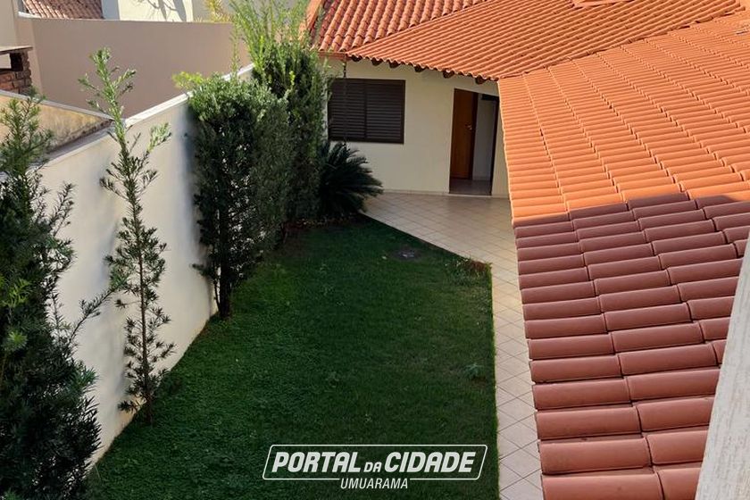 Sobrado &agrave; venda - 262m&sup2; - Zona Armaz&eacute;m