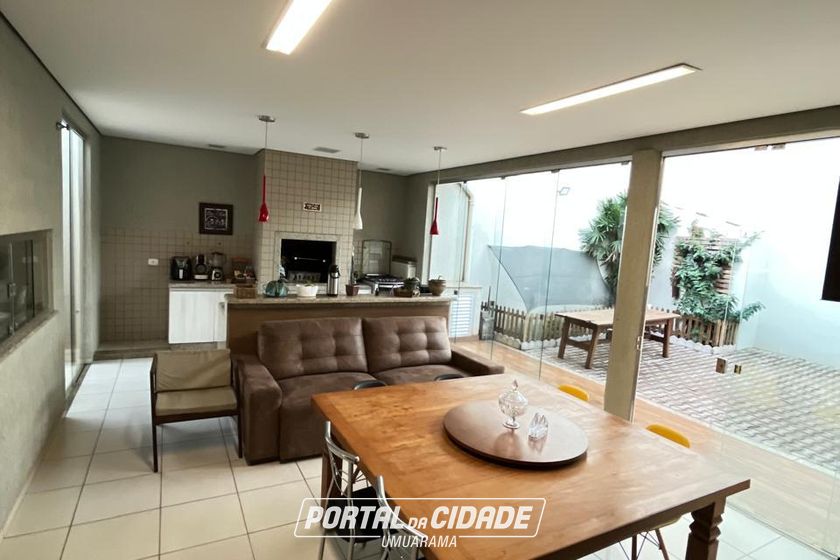 Casa &agrave; venda - 345m&sup2; - Jardim Tamoio
