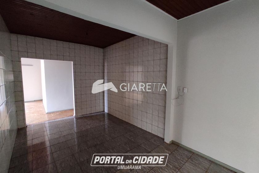 Casa &agrave; venda - 200m&sup2; - JARDIM SANTA MARIA