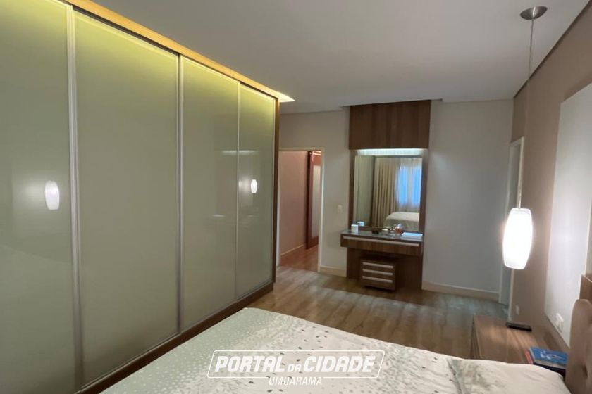 Casa &agrave; venda - 345m&sup2; - Jardim Tamoio
