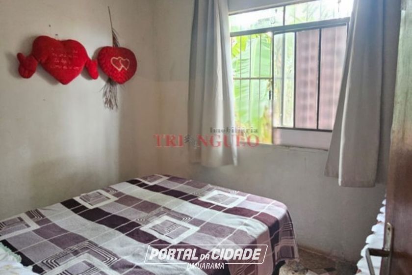 Casa &agrave; venda - 75m&sup2; - CONJUNTO RESIDENCIAL CORREGO LONGE