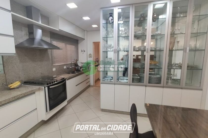Apartamento &agrave; venda - 131m&sup2; - Zona I