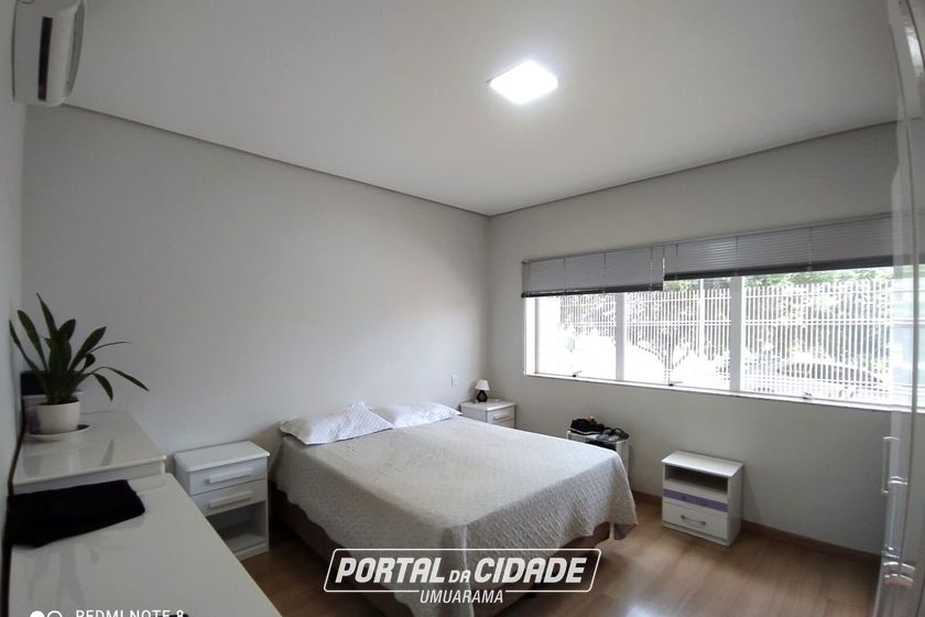 Casa &agrave; venda - 237m&sup2; - Jardim Oliveira