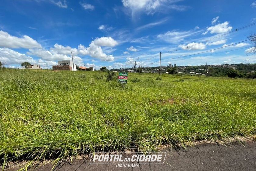 Terreno &agrave; venda - 200m&sup2; - -