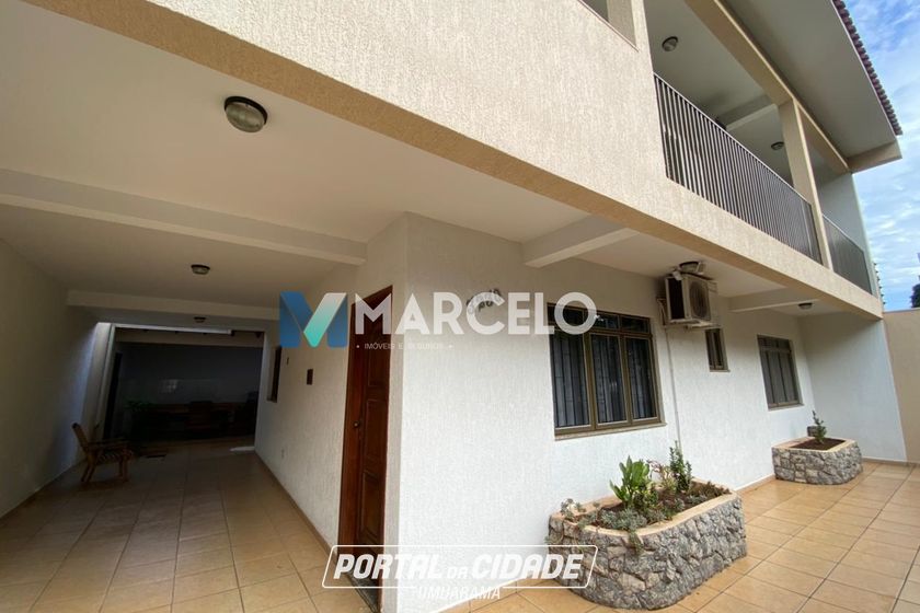 Sobrado &agrave; venda - 223m&sup2; - Zona II