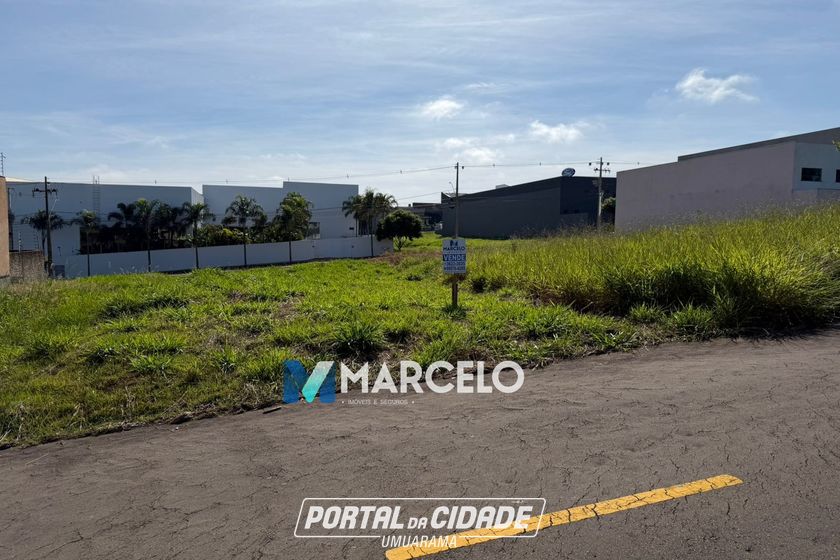 Terreno &agrave; venda - 180m&sup2; - Parque Residencial Interlagos