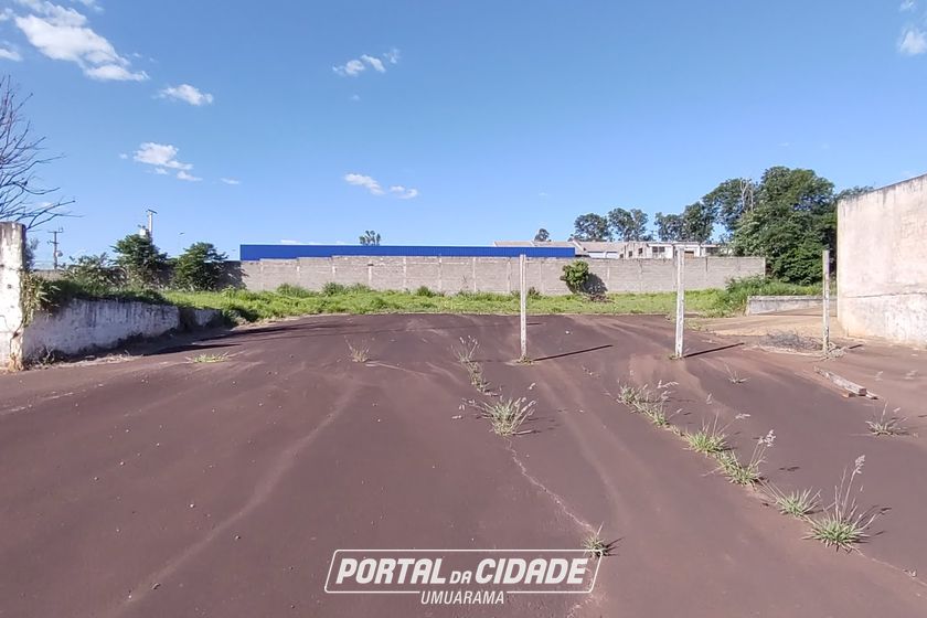 Sal&atilde;o Comercial para alugar - 940m&sup2; - Zona I-a