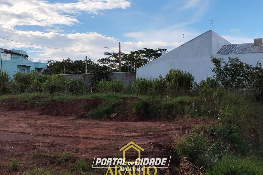 Terreno &agrave; venda - 295m&sup2; - Porto Camargo