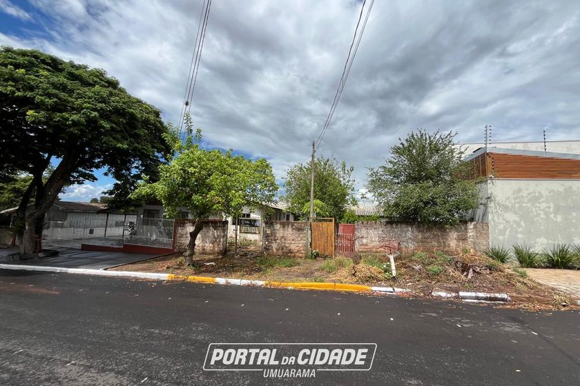 Terreno &agrave; venda - 262m&sup2; - Zona III