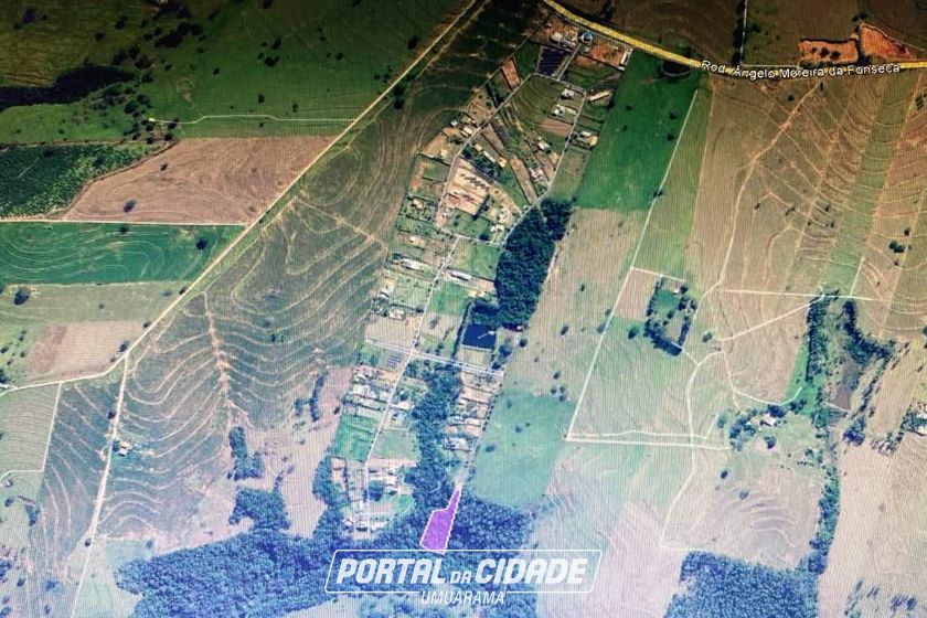Ch&aacute;cara &agrave; venda - 6500m&sup2; - LAGOA DOURADA