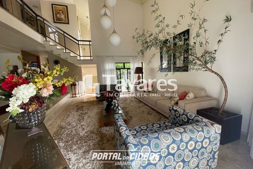 Sobrado &agrave; venda - 484m&sup2; - Zona II