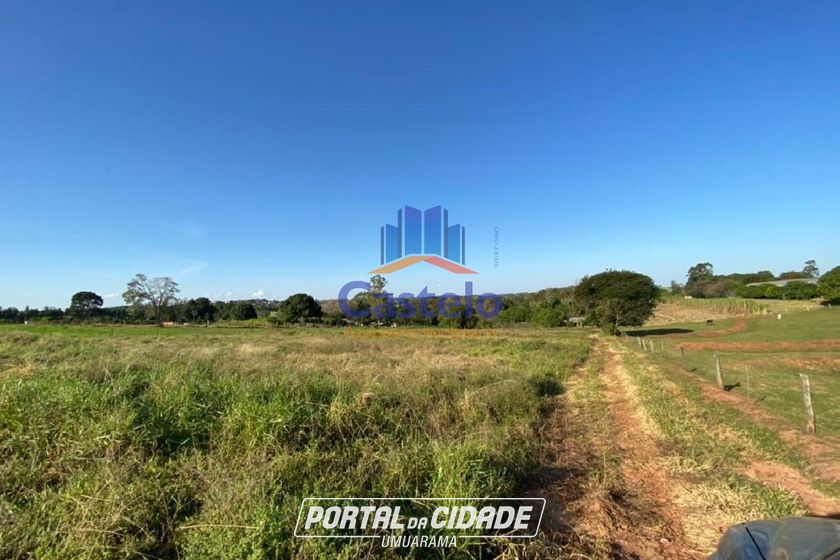 Ch&aacute;cara &agrave; venda - 4m&sup2; - Lovat