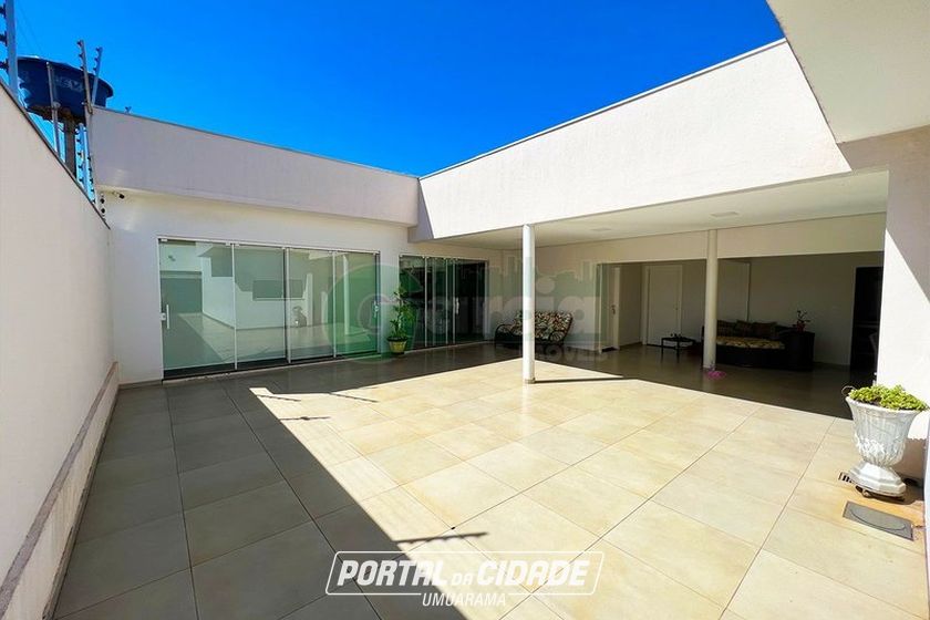 Casa &agrave; venda - 330m&sup2; - .