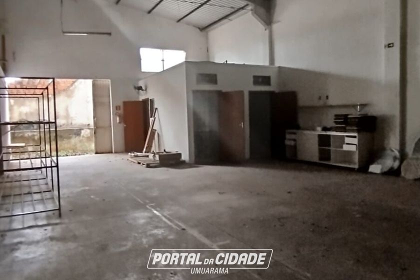 Sal&atilde;o Comercial para alugar - 500m&sup2; - Zona VII