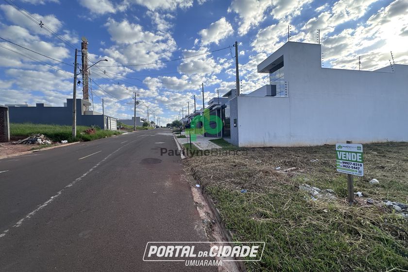 Terreno &agrave; venda - 182m&sup2; - Portugu&ecirc;s