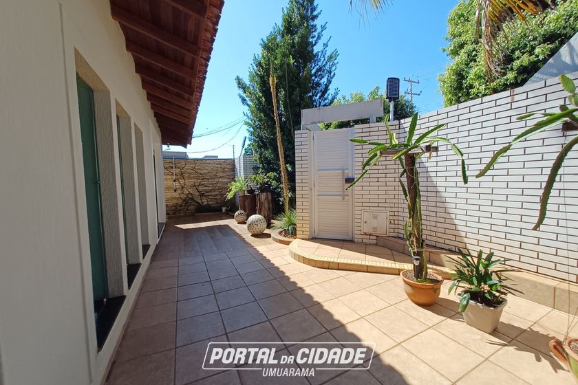 Casa &agrave; venda - 420m&sup2; - Zona I