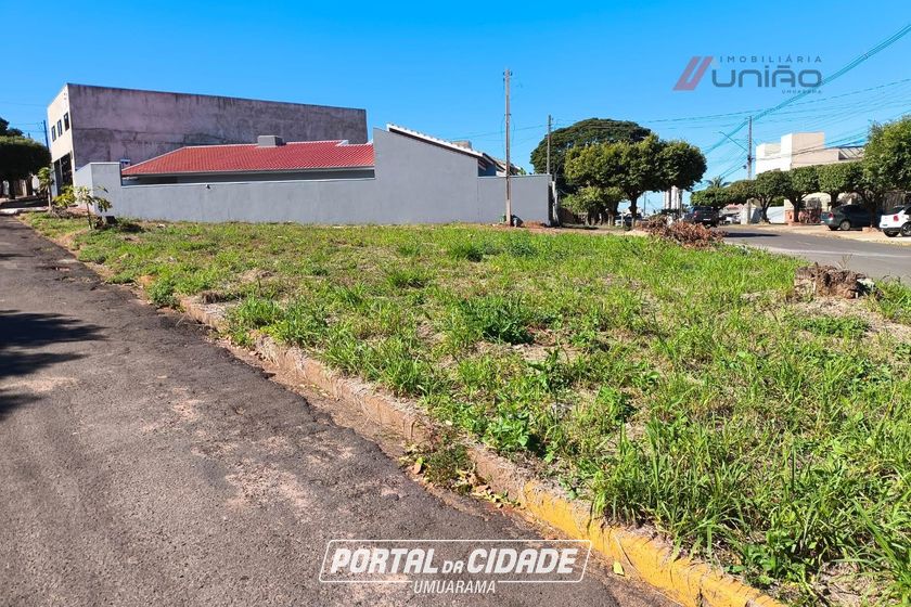 Terreno &agrave; venda - 241m&sup2; - Zona V