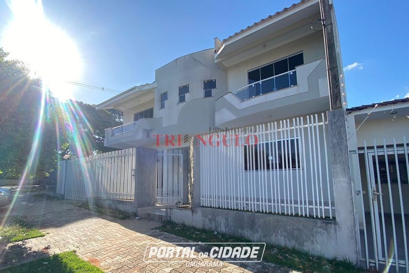 Sobrado &agrave; venda - 218m&sup2; - ZONA I-A