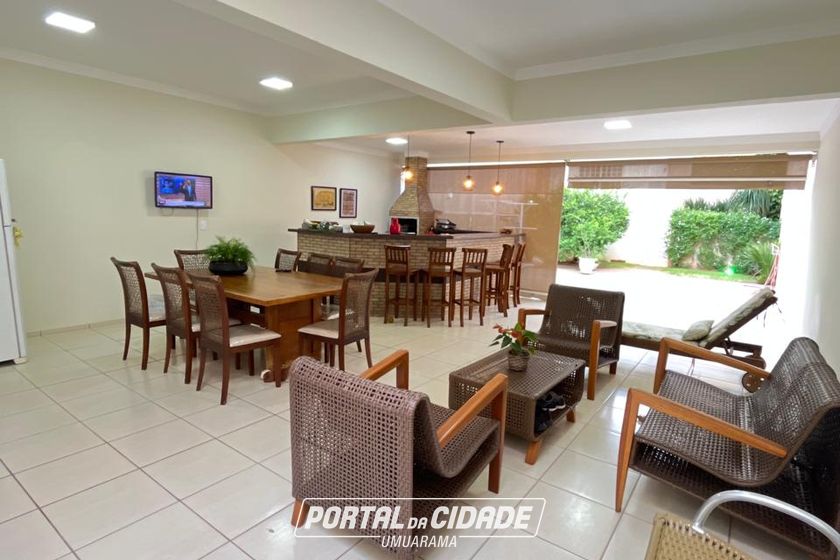 Sobrado &agrave; venda - 321m&sup2; - Zona VI
