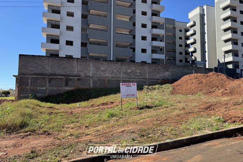 Terreno &agrave; venda - 132m&sup2; - Jardim Arax&aacute;