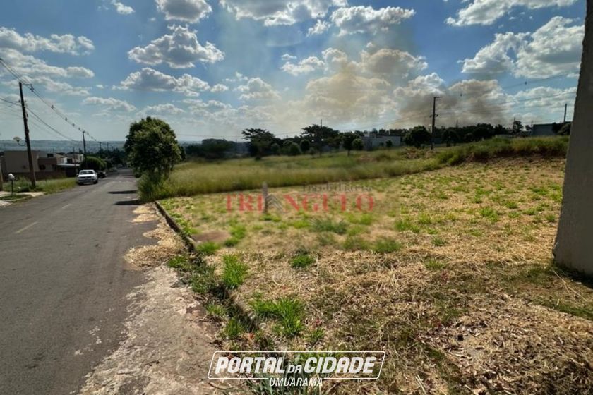 Terreno &agrave; venda - 268m&sup2; - PARQUE RESIDENCIAL VIENA 03