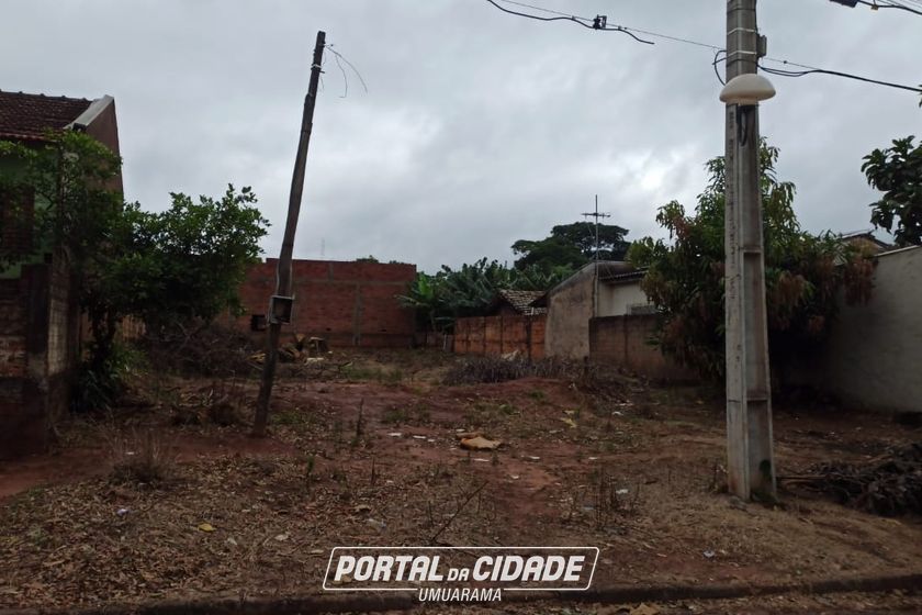 Terreno &agrave; venda - 472m&sup2; - Zona VII