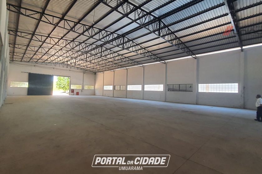 Sal&atilde;o Comercial para alugar - 1000m&sup2; - Rodovia
