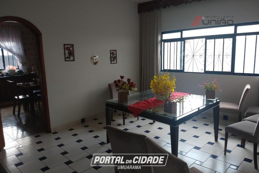 Sala Comercial &agrave; venda - 180m&sup2; - Zona I