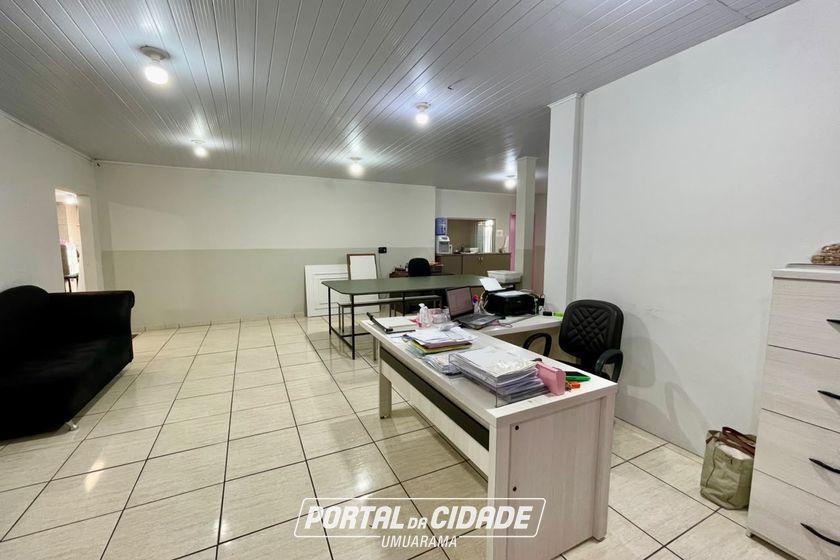 Casa &agrave; venda - 281m&sup2; - ZONA III
