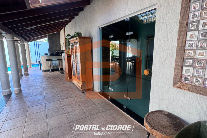 Casa &agrave; venda - 420m&sup2; - Zona I