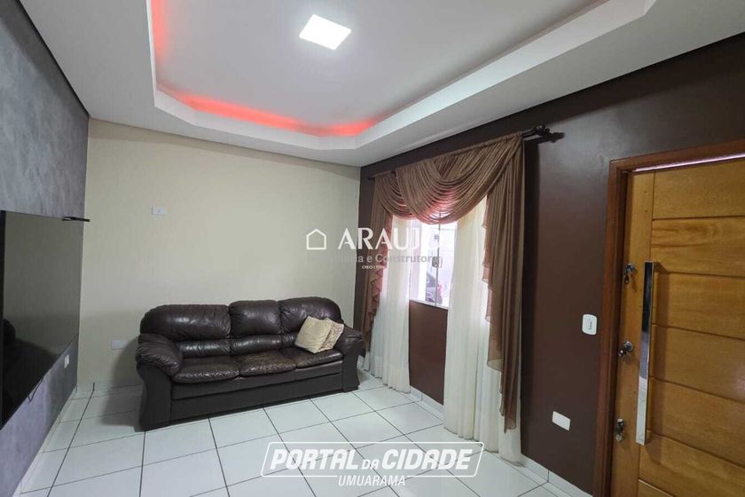 Casa &agrave; venda - 243m&sup2; - Jardim Indai&aacute;