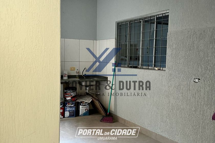 Sobrado &agrave; venda - 200m&sup2; - Zona II