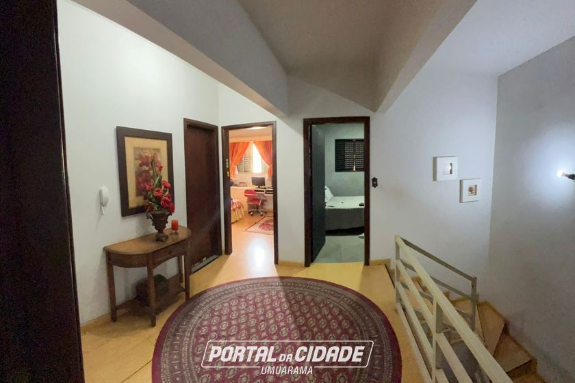 Sobrado para alugar - 241m&sup2; - Zona 1 A