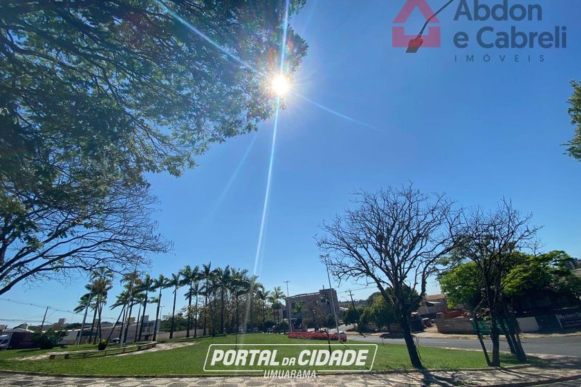 Sala Comercial &agrave; venda - 498m&sup2; - Zona II