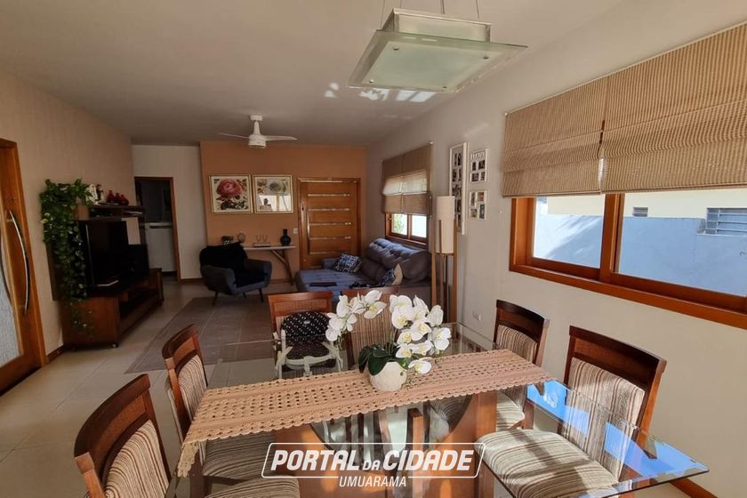 Casa &agrave; venda - 545m&sup2; - Zona VI