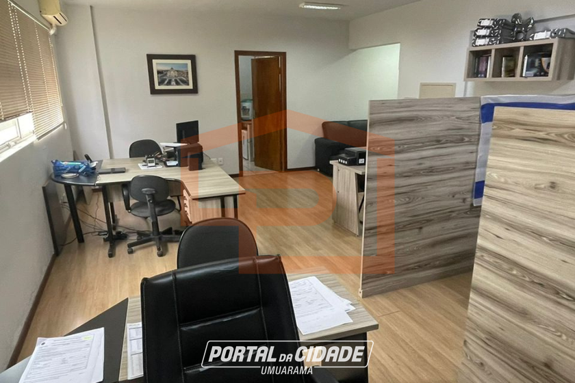 Sala Comercial &agrave; venda - 54m&sup2; - Zona I