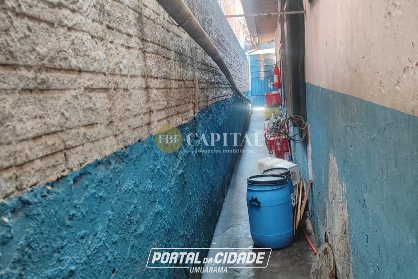 Sala Comercial &agrave; venda - 200m&sup2; - Centro