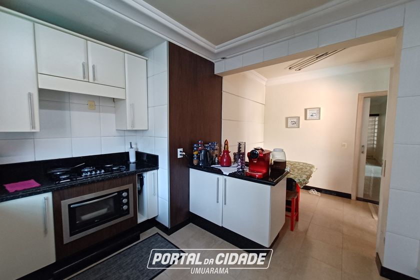 Casa &agrave; venda - 420m&sup2; - Zona I