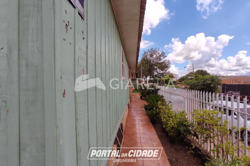 Terreno &agrave; venda - 250m&sup2; - CENTRO