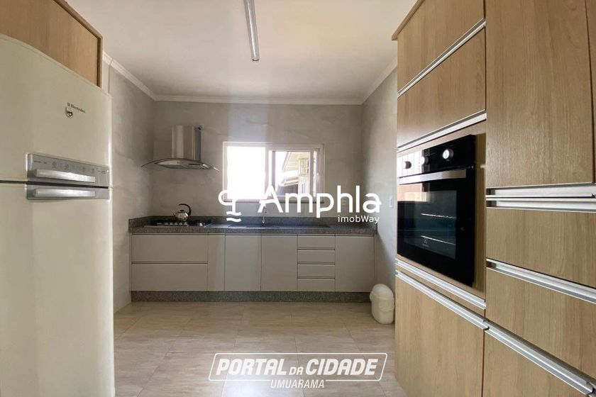 Casa &agrave; venda - 230m&sup2; - Neva